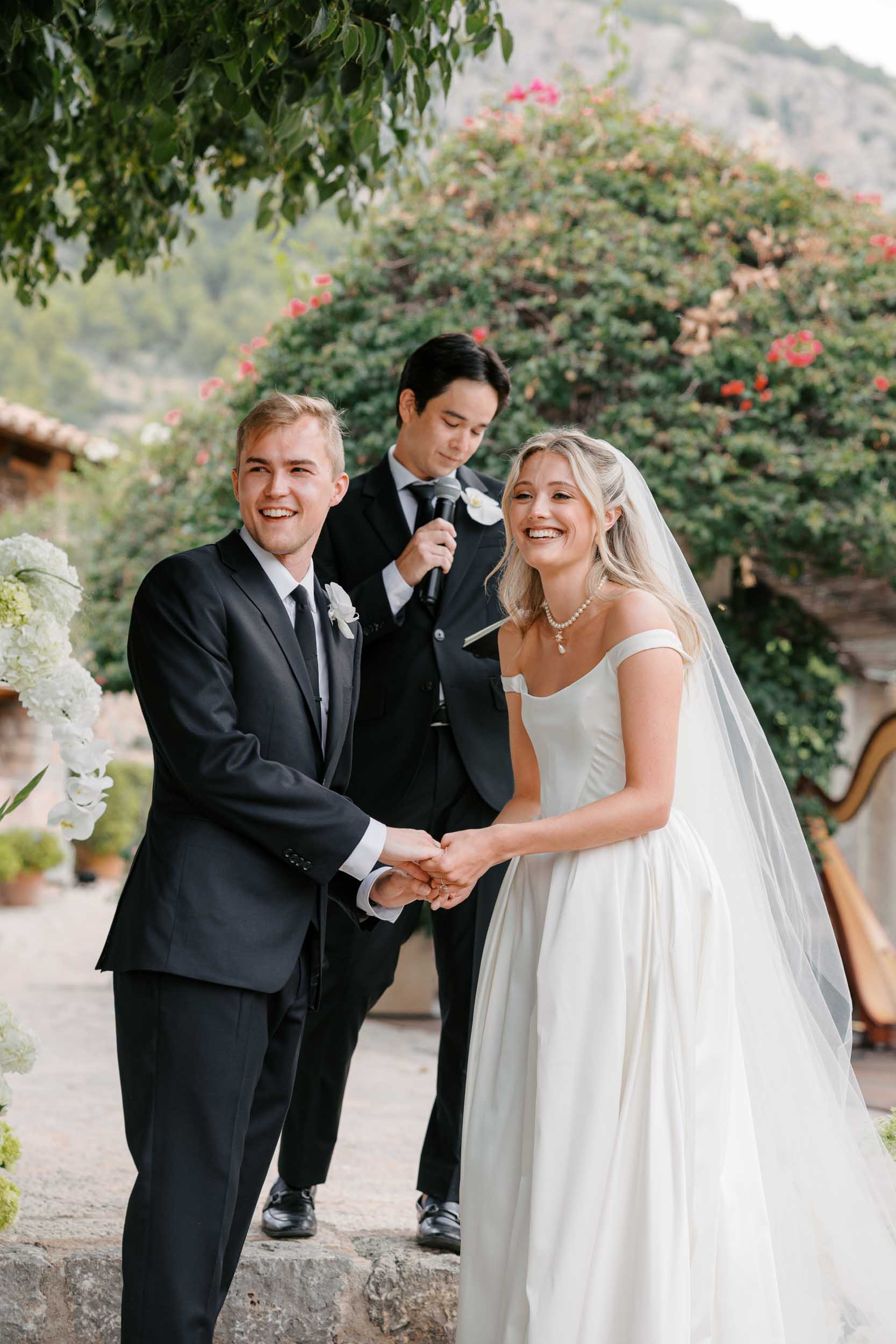 Simple yet stylish Ca S'hereu Wedding in Sóller, Mallorca