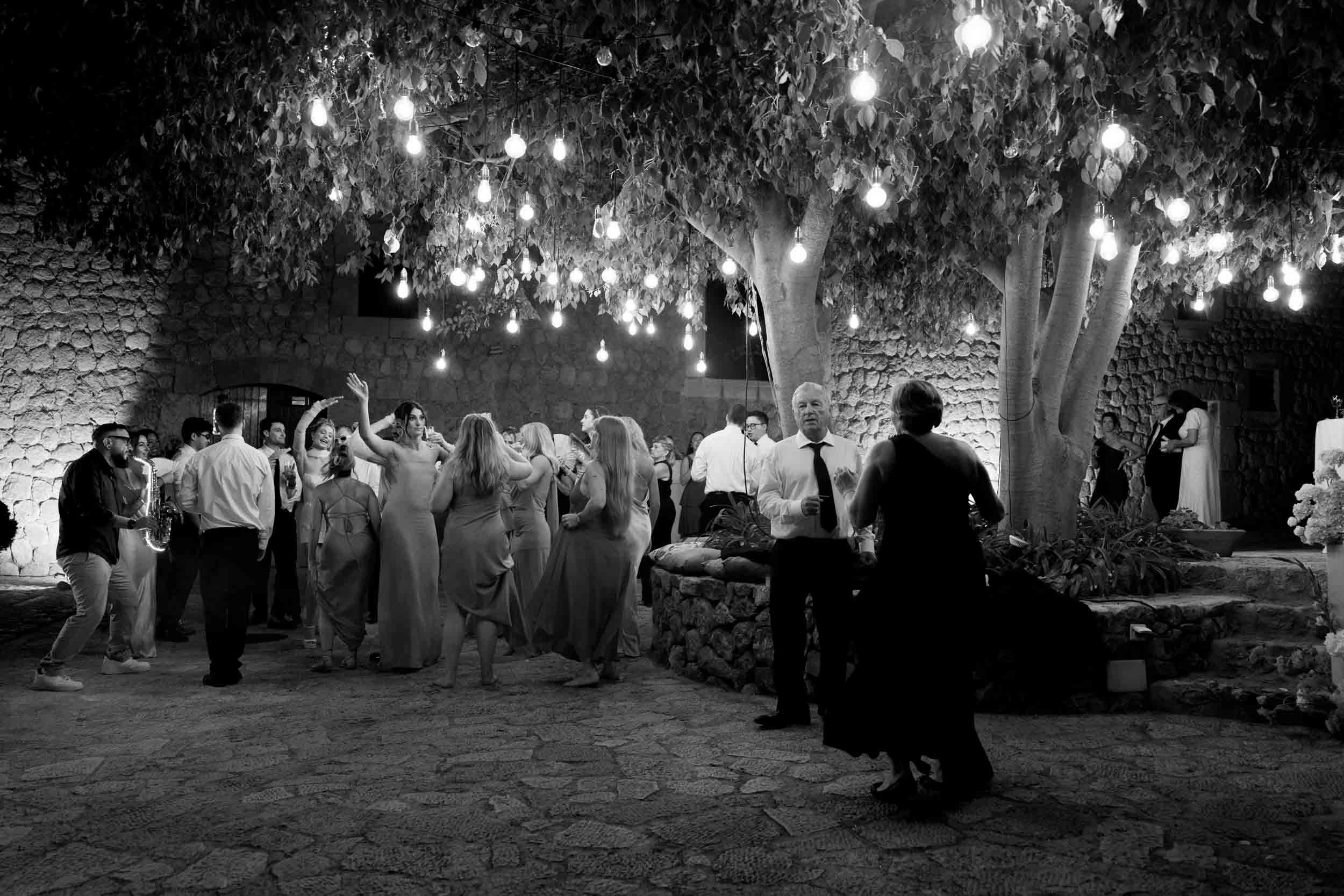 Simple yet stylish Ca S'hereu Wedding in Sóller, Mallorca